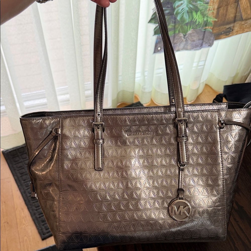 Michael Kors Voyager Gunmetal Embossed Leather l Tote Bag